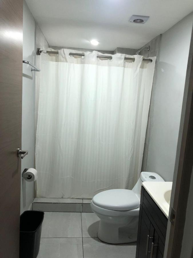 Hotel HC Express Monterrey Exterior foto